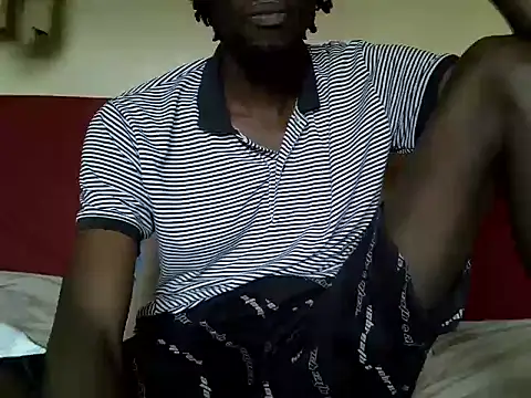 Snapshot of Delicious-D chatting on 10-31-25, 12:17 Delicious-D online show from 10-31-25, 12:17