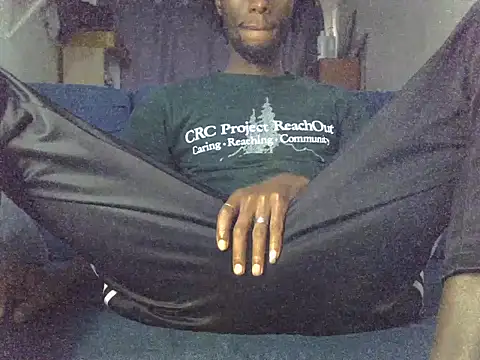 Snapshot of Delicious-D chatting on 11-14-25, 05:39 Delicious-D online show from 11-14-25, 05:39