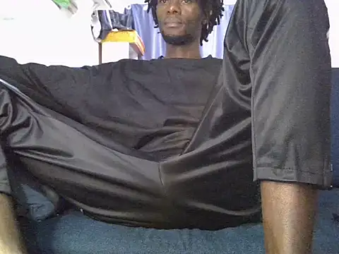 Snapshot of Delicious-D chatting on 11-19-25, 05:29 Delicious-D online show from 11-19-25, 05:29