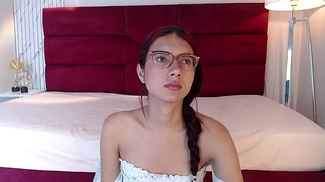 Snapshot of sara_saenz99 chatting on 02-21-25, 07:32 sara saenz99 online show from 02-21-25, 07:32