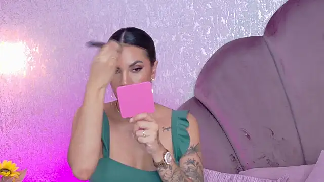 Camille Torres online show from 12-13-25, 08:36