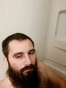 Snapshot of hungandnerdy420 chatting on 11-18-25, 04:17 hungandnerdy420 online show from 11-18-25, 04:17