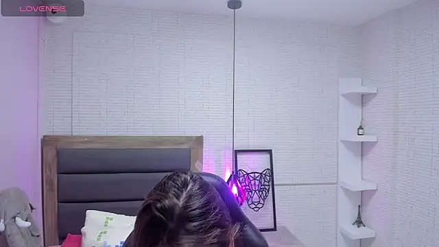 Kittytimberlake online show from 01-10-25, 11:33