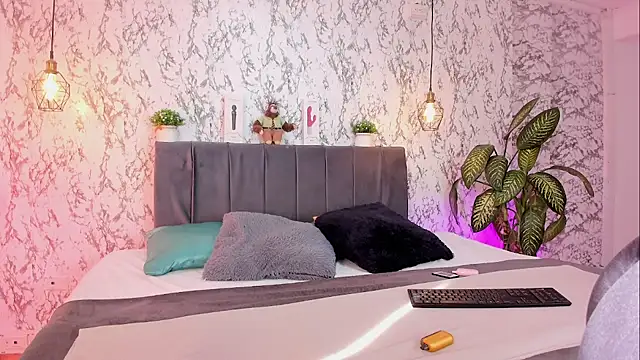 aihnoa split online show from 10-27-25, 12:42