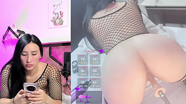 lili moonn online show from 11-06-25, 10:49