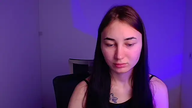 Jennifer Blum online show from 12-14-24, 06:13