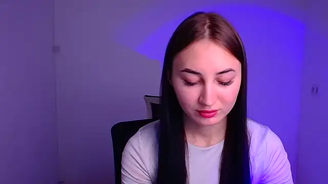 Jennifer Blum online show from 12-18-24, 12:07