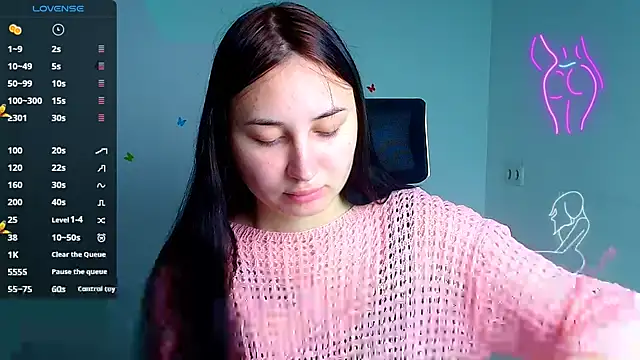 Jennifer Blum online show from 10-13-25, 05:07