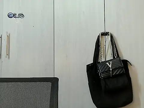 Destiny Desire online show from 10-13-25, 06:52