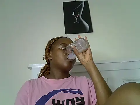 Snapshot of _nightnurse chatting on 12-04-24, 01:31 nightnurse online show from 12-04-24, 01:31