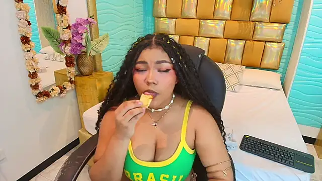 Snapshot of cherry_chel chatting on 02-24-26, 08:18 cherry chel online show from 02-24-26, 08:18