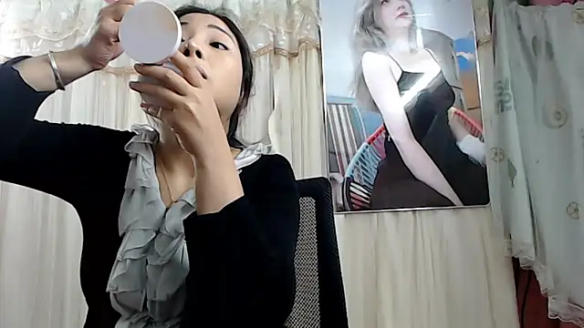 Snapshot of MiMi_0293 chatting on 12-15-24, 04:40 MiMi 0293 online show from 12-15-24, 04:40