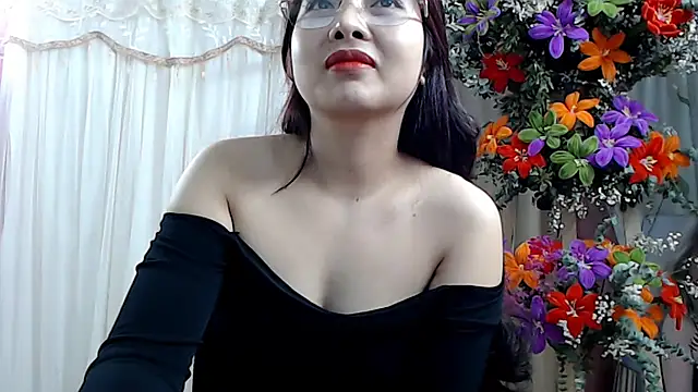 Snapshot of MiMi_0293 chatting on 01-08-25, 03:40 MiMi 0293 online show from 01-08-25, 03:40