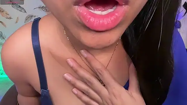 Snapshot of ridhima_ranii chatting on 09-26-25, 05:39 ridhima ranii online show from 09-26-25, 05:39