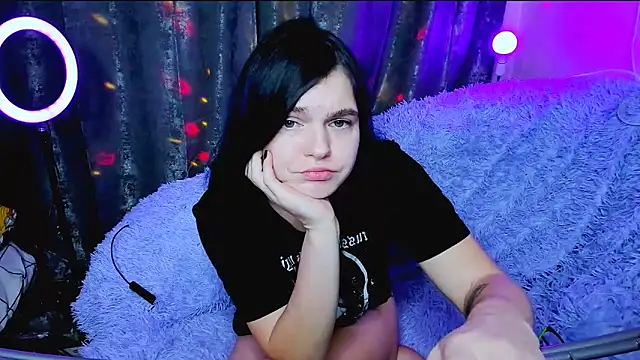PussySaurus  online show from 12-04-24, 07:34