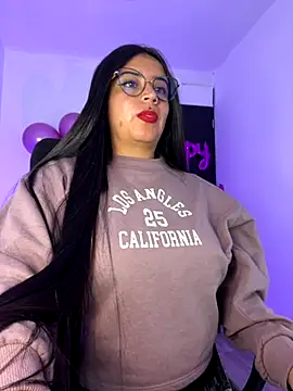 Snapshot of Devilsweet17 chatting on 11-10-25, 09:25 Devilsweet17 online show from 11-10-25, 09:25