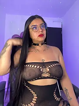 Snapshot of Devilsweet17 chatting on 11-22-25, 08:52 Devilsweet17 online show from 11-22-25, 08:52