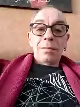 Snapshot of heitzer1072 chatting on 09-29-25, 08:19 heitzer1072 online show from 09-29-25, 08:19