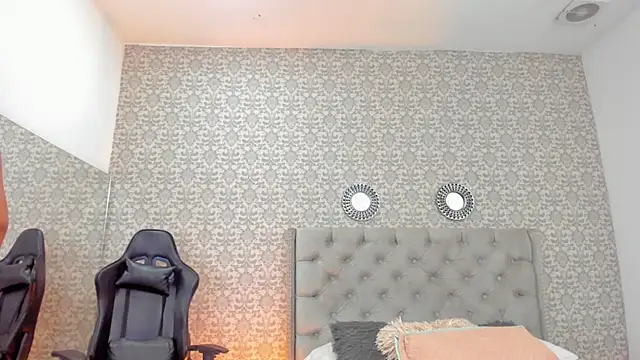 Hannah Miller   online show from 12-31-24, 05:51