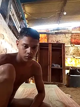 daniel traviexxxo online show from 10-31-25, 04:41