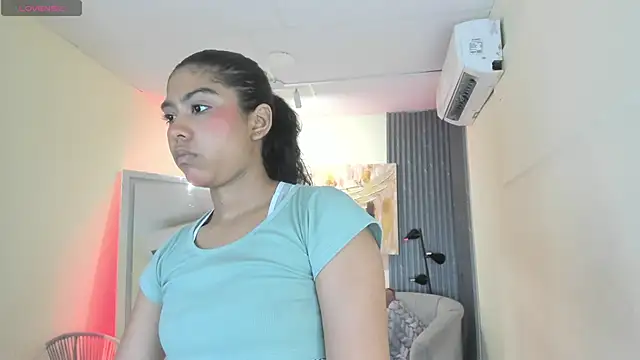 emma alice  online show from 01-07-25, 11:16