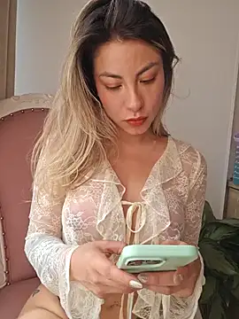 Karen San Miguel online show from 02-04-25, 07:22