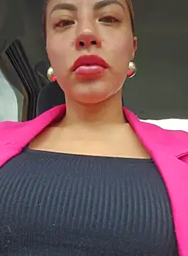 Karen San Miguel online show from 09-23-25, 02:53