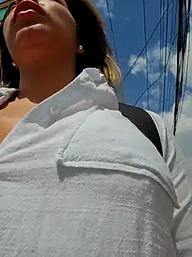 Karen San Miguel online show from 11-11-25, 06:19