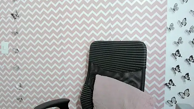 Amie Adams82  online show from 02-07-25, 10:41