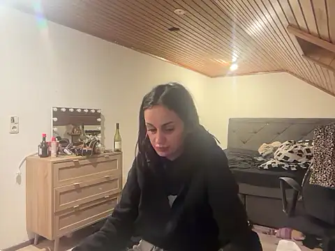 JeSuisUnTapin online show from 12-02-25, 07:42