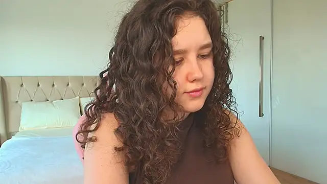 Ariella Sol online show from 02-15-26, 07:21