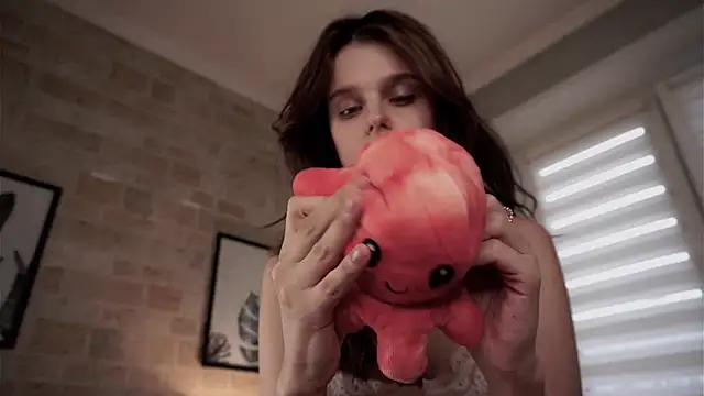 RexanneHatt online show from 02-25-25, 01:09