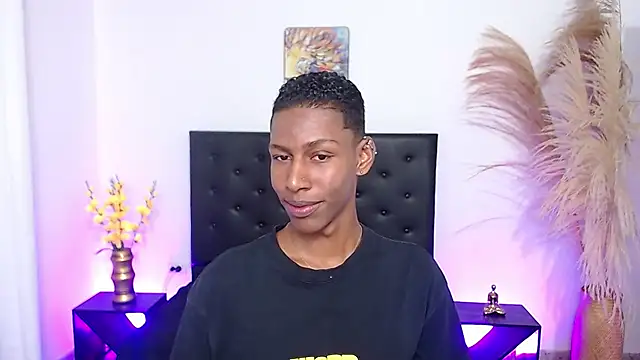 maiki18  online show from 11-01-25, 01:57