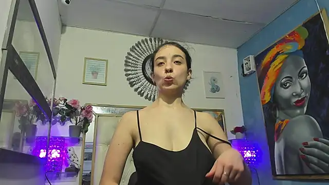 Lucifer 69x69 online show from 03-17-25, 07:58