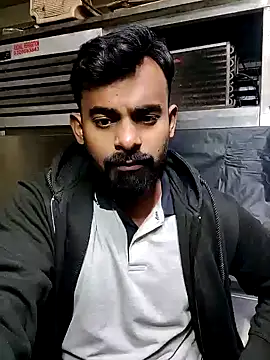 Snapshot of rayhan085 chatting on 12-18-24, 02:06 rayhan085 online show from 12-18-24, 02:06
