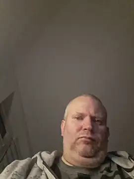 ShyBoy1982 online show from 12-20-25, 01:12