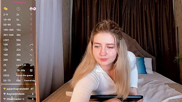 Snapshot of Diana_mysteryx chatting on 12-04-24, 04:43 Diana mysteryx online show from 12-04-24, 04:43