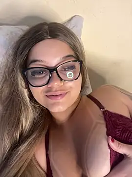 Lolacavalona online show from 12-16-24, 05:17