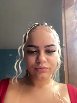 Lolacavalona online show from 12-30-24, 02:08