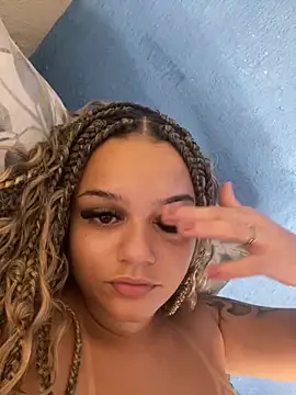Lolacavalona online show from 02-03-25, 03:09