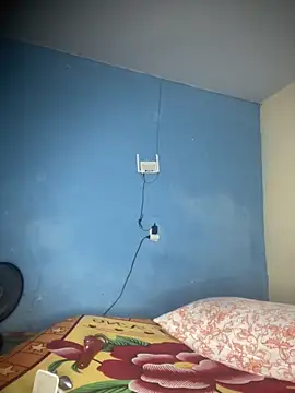 Lolacavalona online show from 10-26-25, 08:26