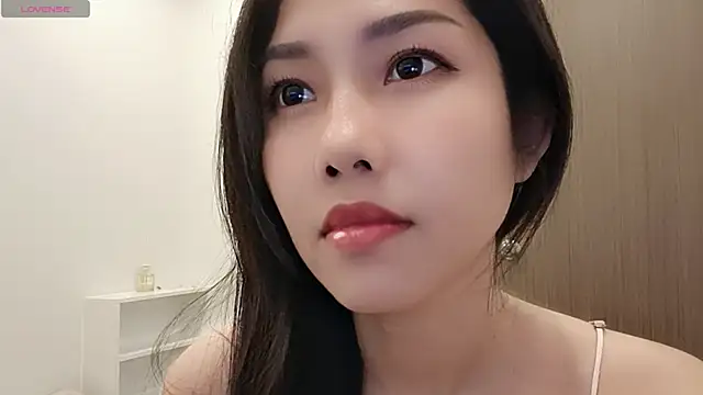 Sugar2k5 online show from 11-30-25, 07:56