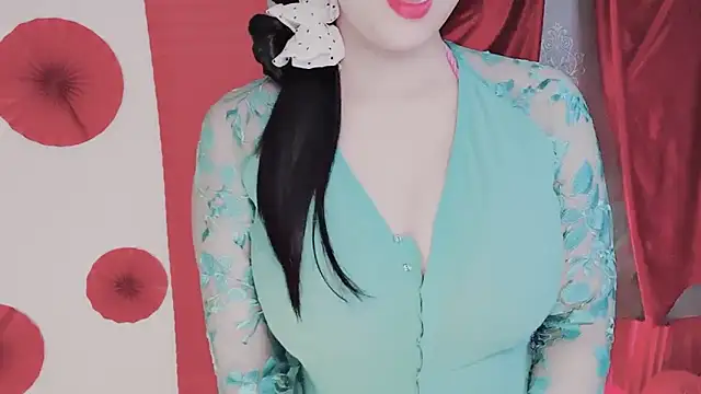 Snapshot of Verity-Y chatting on 09-13-25, 04:01 Verity-Y online show from 09-13-25, 04:01