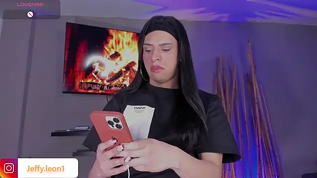 danna v online show from 10-17-25, 04:26