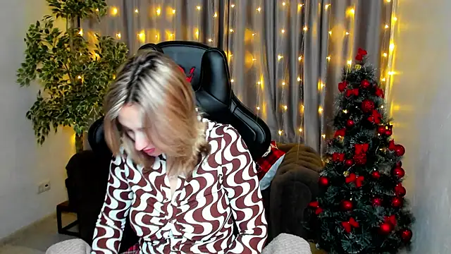 Sinty Noria online show from 12-28-24, 01:08
