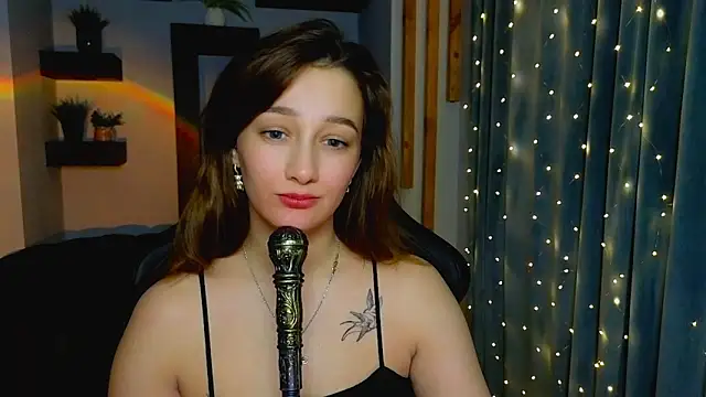 Snapshot of Sinty_Noria chatting on 01-18-26, 10:08 Sinty Noria online show from 01-18-26, 10:08