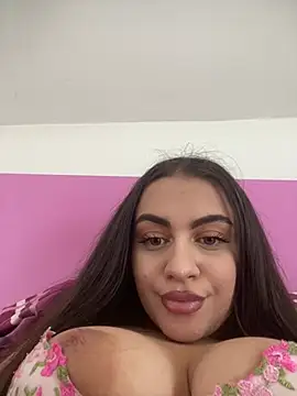 Snapshot of ayshalove chatting on 03-18-25, 02:04 ayshalove online show from 03-18-25, 02:04