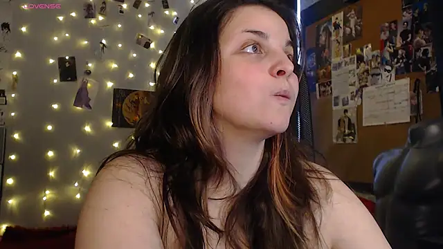 Snapshot of Saya_sweet chatting on 10-12-25, 09:41 Saya sweet online show from 10-12-25, 09:41