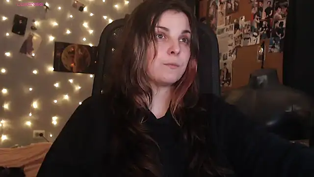 Snapshot of Saya_sweet chatting on 10-23-25, 09:57 Saya sweet online show from 10-23-25, 09:57