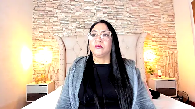 Snapshot of Gina_Myers chatting on 09-19-25, 12:28 Gina Myers online show from 09-19-25, 12:28